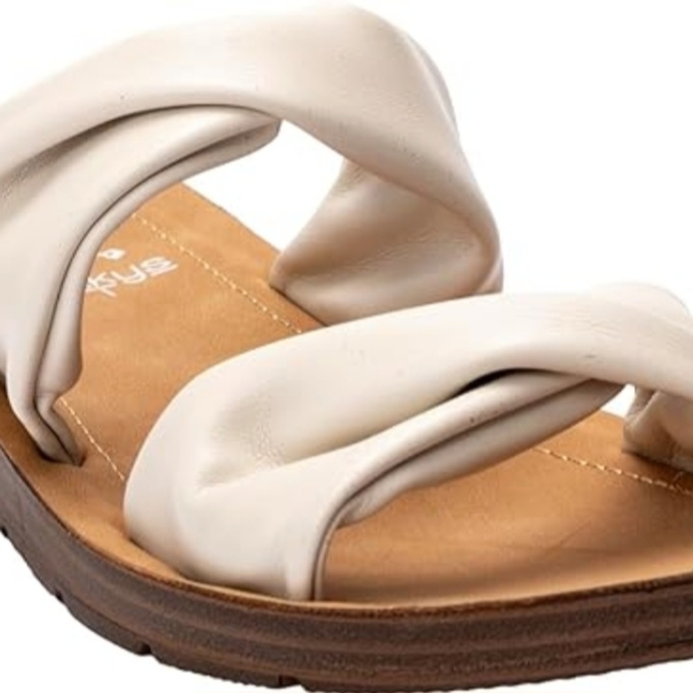 BRAND NEW Corkys Tan and Cream Twist Sandals